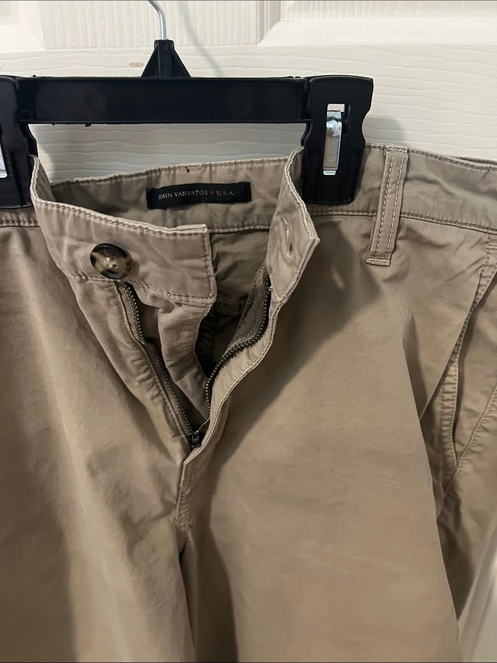 John Varvatos Men's Tan Flat-Front Shorts